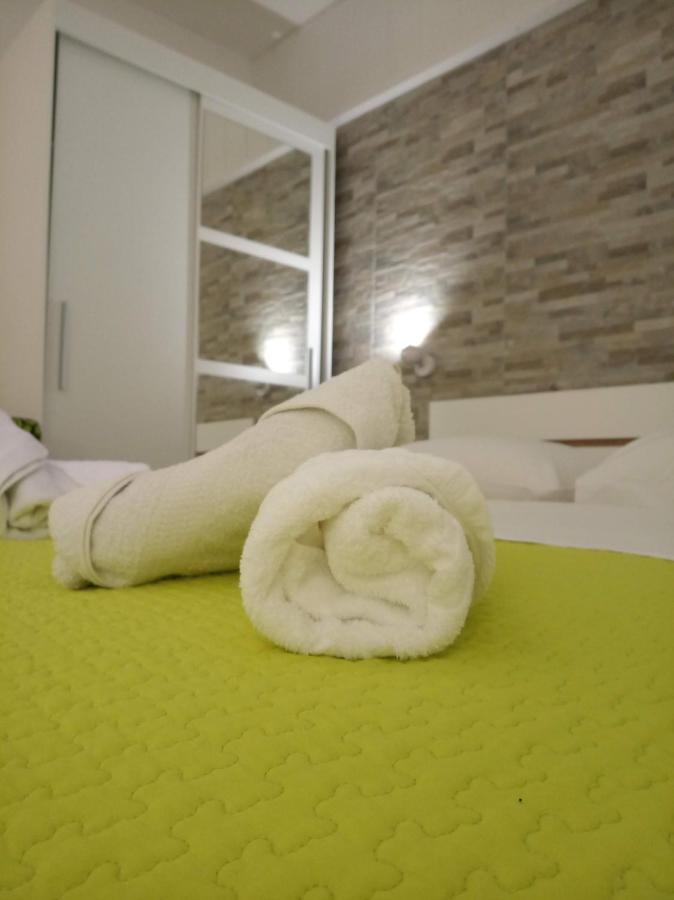 Apartments Meri Vodice Exterior foto